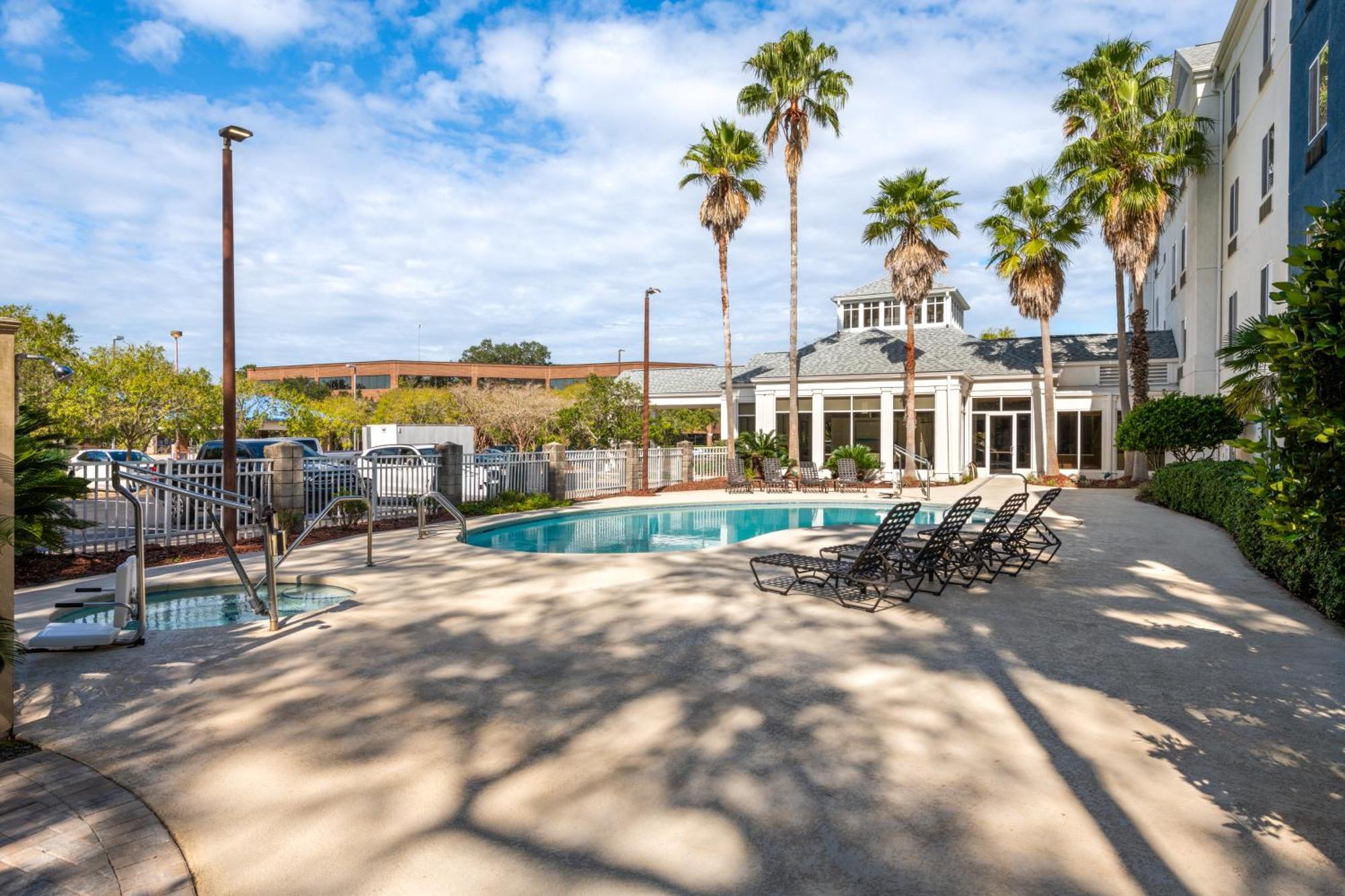 Hilton Garden Inn Tallahassee Zewnętrze zdjęcie
